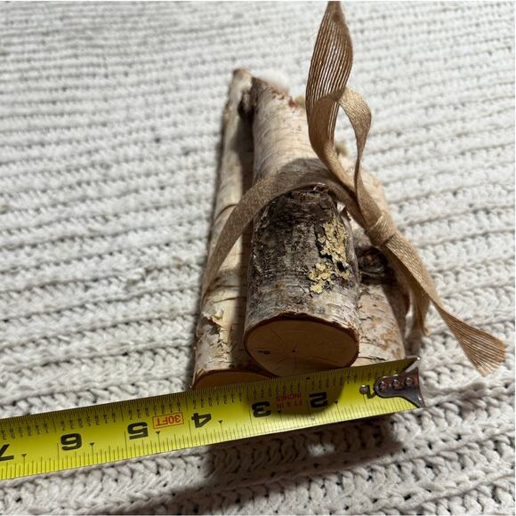 Folk Art 3 Santa Claus Faces Hand Painted On Logs Bow Wrapped 14 in Tall Rustic - Picture 3 of 8